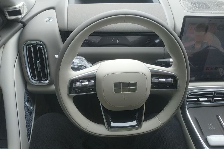 Used Geely Galaxy M9 2025 Model 210km Four-Wheel-Drive Leading Edition Steering Wheel