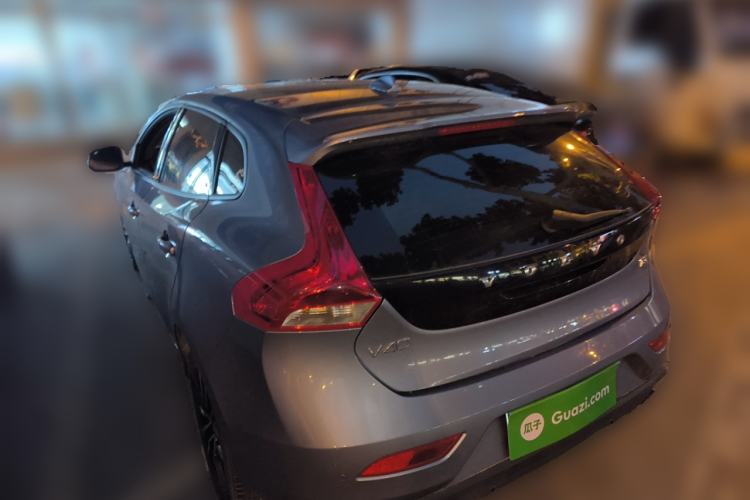 Used Volvo V40 2019 T3 Zhiyi Edition
