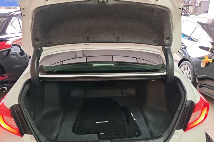 Used Honda Accord 2018 260TURBO Elite Edition China VI Trunk