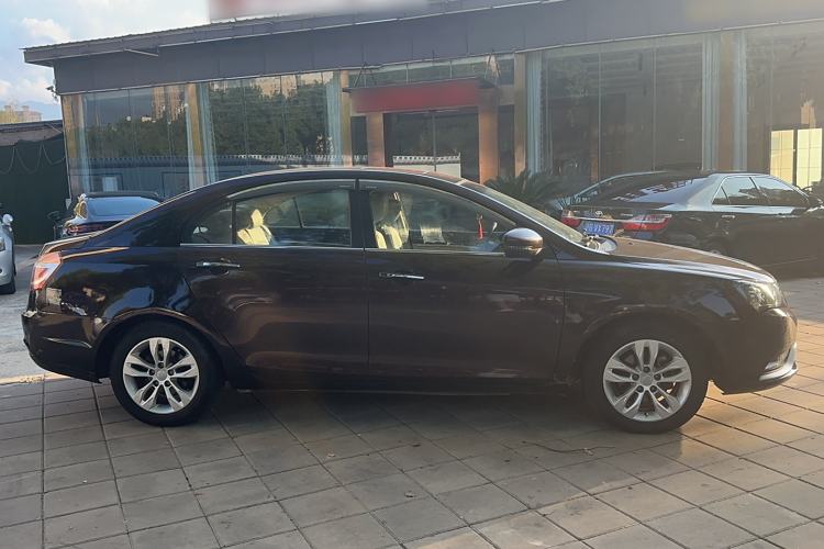 Used Geely Auto Emgrand 2014 Sedan 1.5L Manual Elite Model
