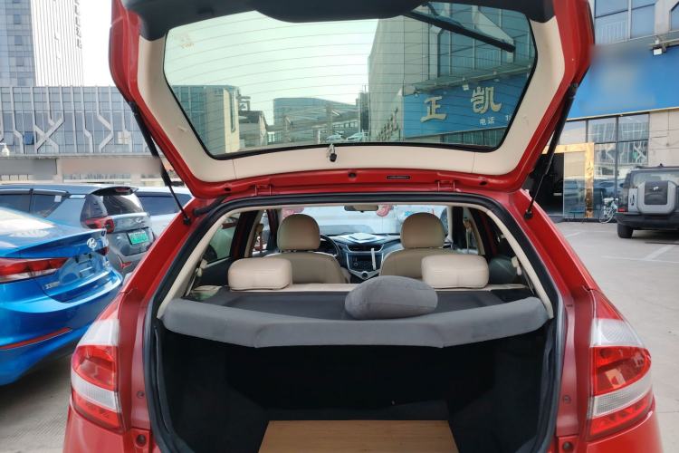 Used Chery Fengyun 2 2013 Hatchback 1.5L Manual Kuaiyi Edition