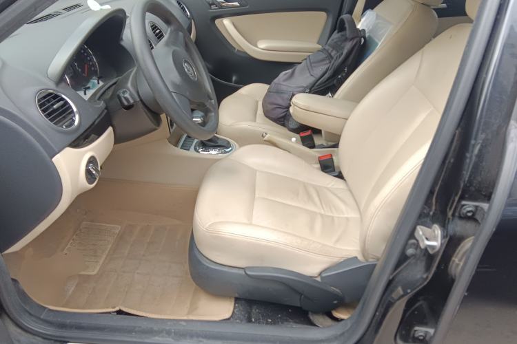 Used Volkswagen Lavida 2011 1.6L Automatic Premium Edition
