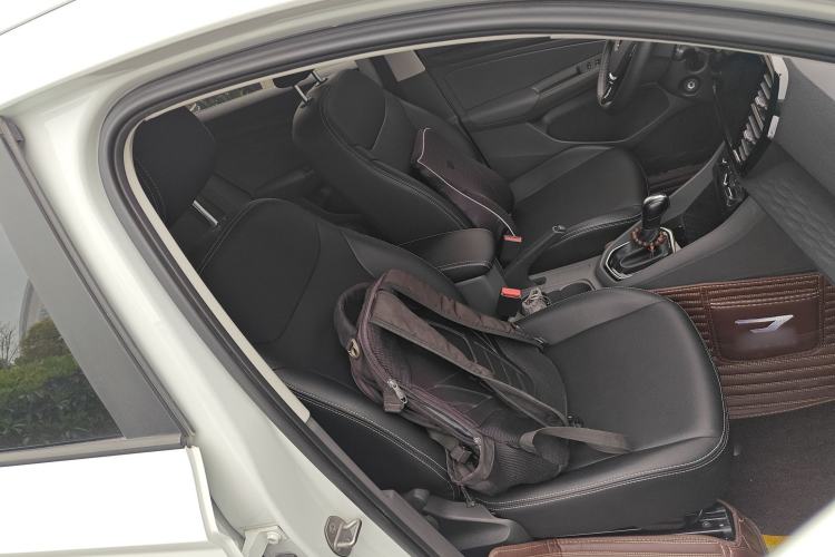 Used Jetta VS5 2020 280TSI Automatic "Thirty and Standing Tall" Edition Right Front Seat