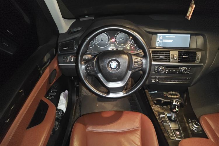 Used BMW X3 2011 xDrive28i Luxury Model