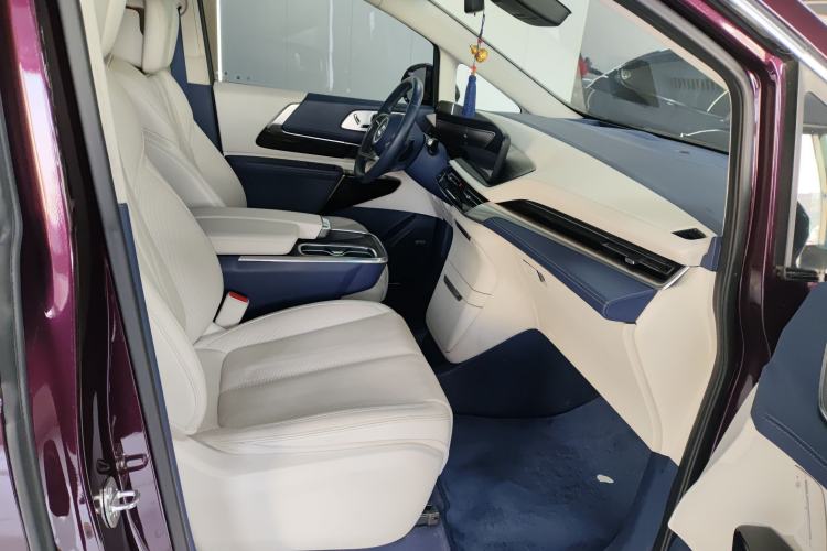 Used Buick Century 2023 2.0T Six-Seater Yinshi Edition
