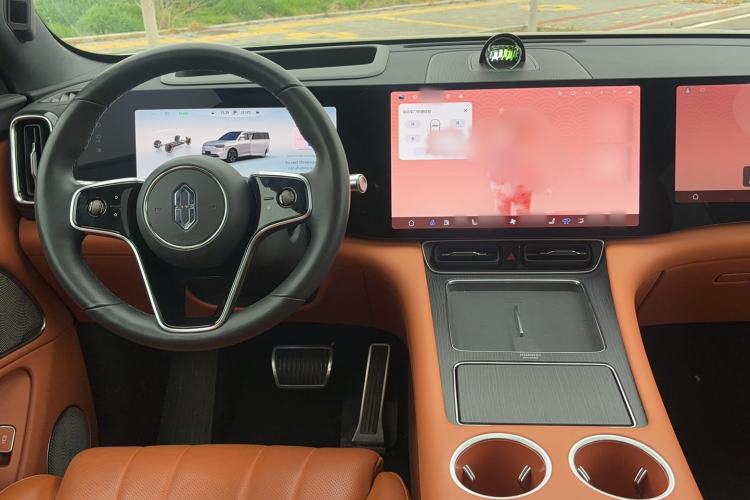 Used Hima AITO M8 2025 Extended-Range Ultra Version 53.4 kWh 5-Seater Edition Center Console