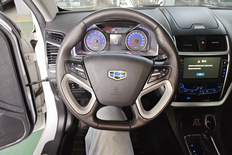 Used Geely Auto Emgrand 2016 Sedan 1.5L CVT Upward Version Steering Wheel