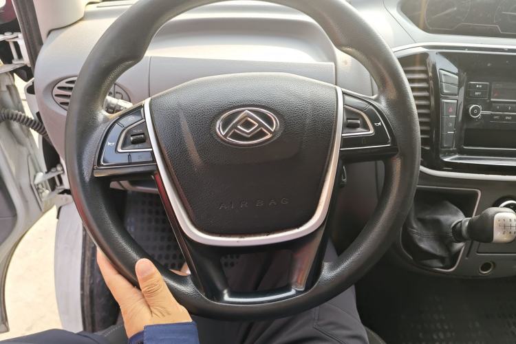 Used SAIC MAXUS Xintu V80 2021 2.0T Manual Classic Aoyuntong Short Wheelbase Mid-Height 7/8/9-Seater