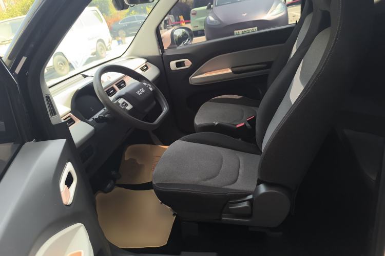 Used Chery QQ Ice Cream 2022 170km Sundae Phosphate Lithium-Ion
