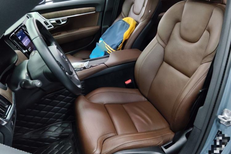 Used Volvo V90 2022 Cross Country B5 AWD Prestige Edition Left Front Seat