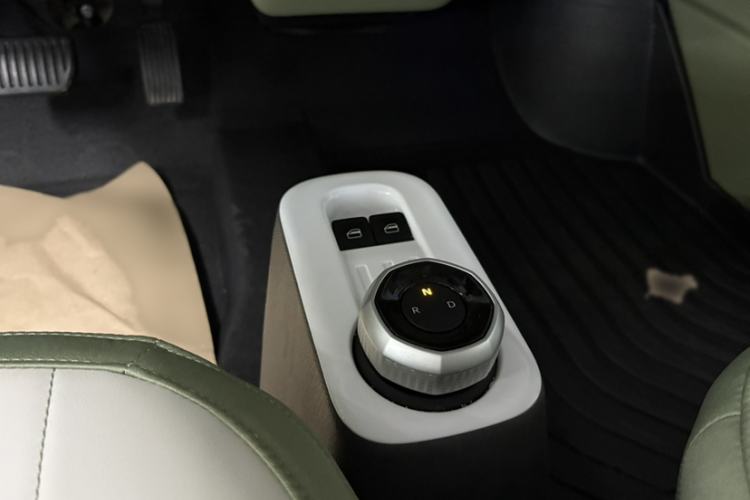 Used Geely Galaxy Panda 2025 210km Panda Rider Gear Lever