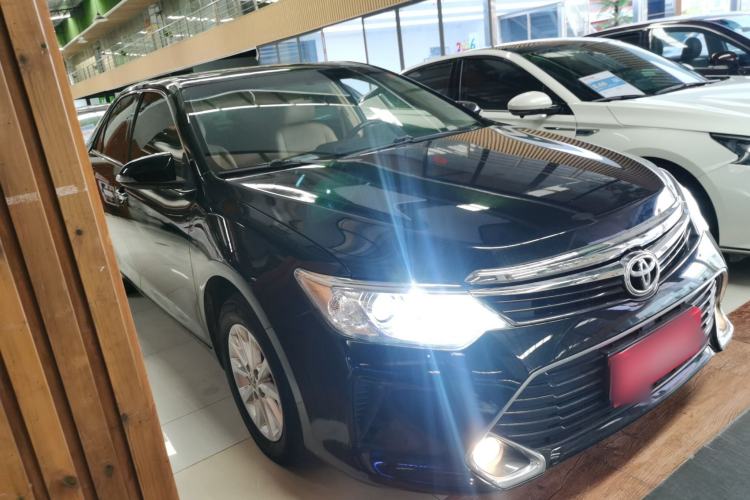 Used Toyota Camry 2016 2.0G 10th Anniversary Leading Edition Front Right 45 Deg