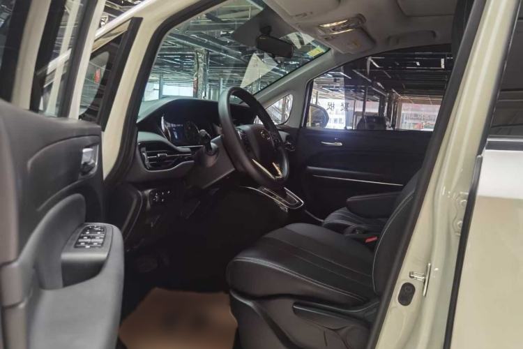 Used GAC Trumpchi M6 2021 270T DCT Luxury Edition (7 Seats)