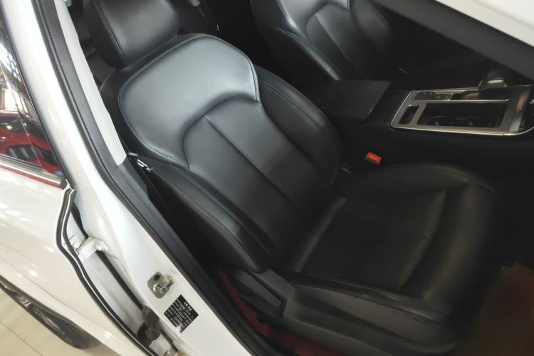 Used Roewe RX5 2020 PLUS 300TGI Automatic Ali National Style Luxury Edition Right Front Seat