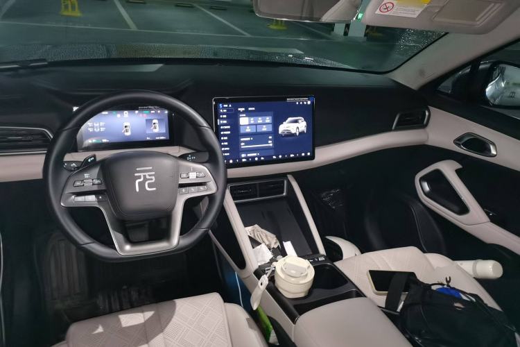 Used BYD Yuan UP 2025 Intelligent Driving Version 401 KM Dynamic Edition
