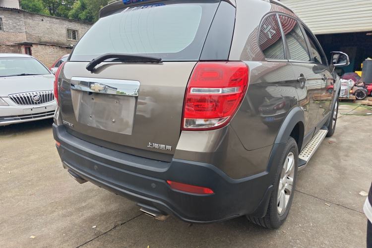 Used Chevrolet Captiva 2015 2.4L Two-Wheel Drive Urban Version 5 Seats