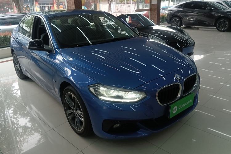 Used BMW 1 Series 2018 118i Sport Edition Front Right 45 Deg