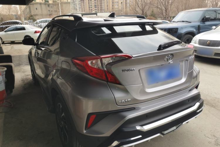 Used Toyota IZOA 2018 2.0L Yichi Version China VI Standard
