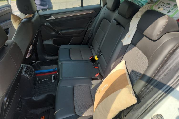 Used Volkswagen Golf Sportsvan 2018 230TSI Automatic Trend Edition Left Rear Seat