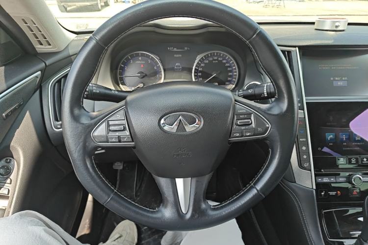 Used Infiniti Q50 2014 2.0T Luxury Edition