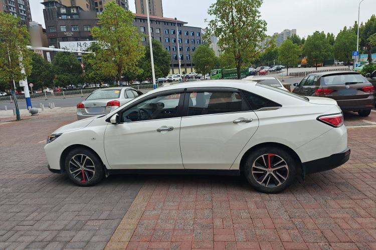 Used Venucia D60 2020 1.6L XE CVT Enjoyment Edition