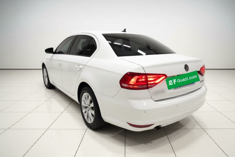 Used Volkswagen Lavida 2017 1.6L Automatic Comfort Edition
