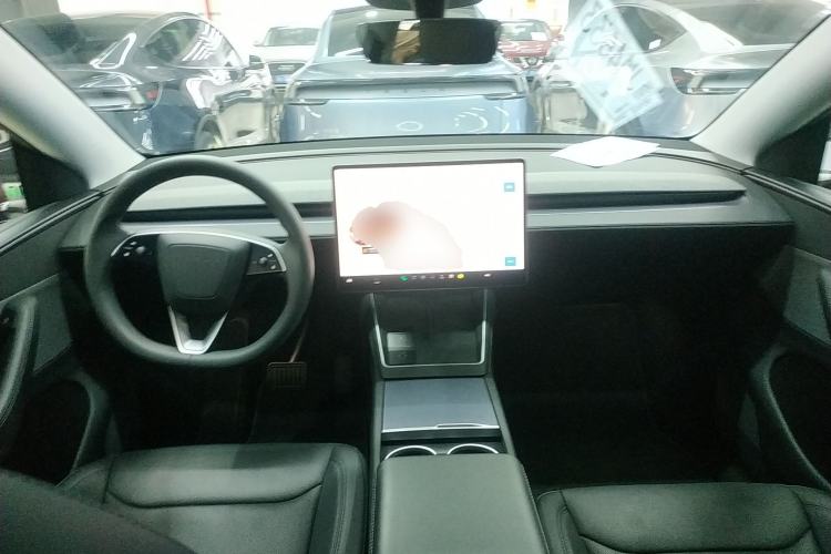 Used Tesla Model Y 2025 Rear-Wheel-Drive Version
