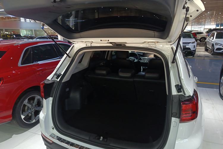 Used CHANGAN CS75 2022 Blue Whale Edition 1.5T DCT Luxury Model Trunk