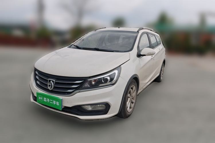 Used Baojun 310W 2017 1.5L Manual Fashion Model China V Guazi used car, China used car export, Used car for sale, Used Baojun cars, Cheapest cars for sale