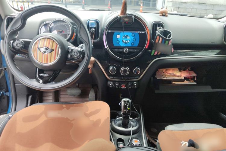 Used MINI Countryman 2019 1.5T COOPER ALL4 Artist Weekend Travel Edition
