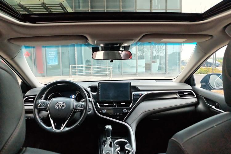 Used Toyota Camry 2021 2.0G Luxury Edition
