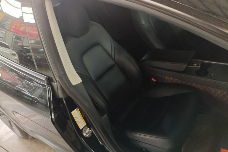 Used Tesla Model 3 2022 Rear-Wheel-Drive Version Right Front Seat