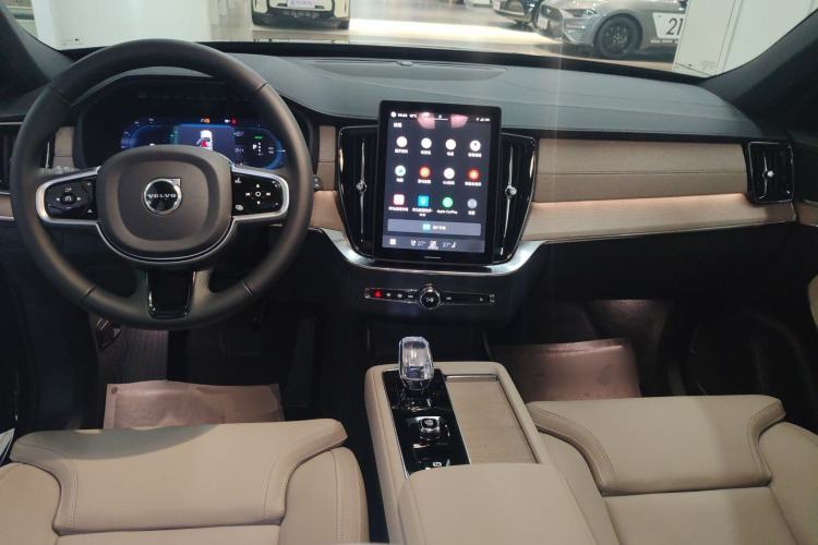 Used Volvo XC90 New Energy 2025 Facelifted T8 Smart Luxury 7-Seater
