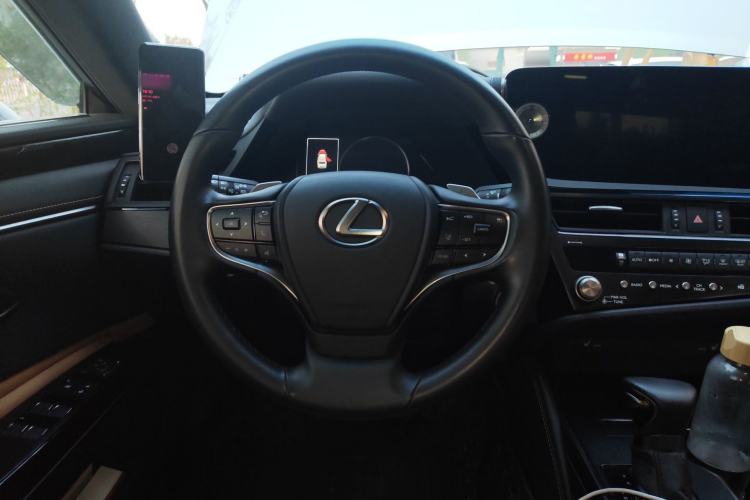 Used Lexus ES 2023 200 Excellence Edition