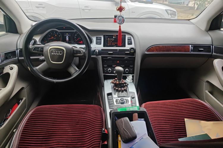 Used Audi A6L 2011 2.0 TFSI Automatic Standard Edition Center Console