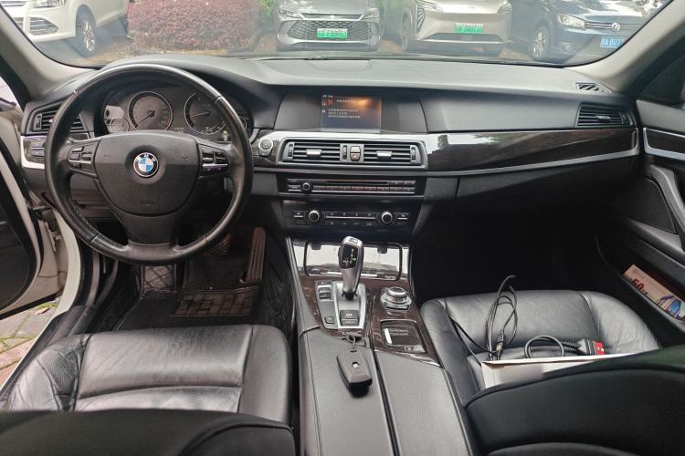 Used BMW 5 Series 2013 525Li Leading Model
