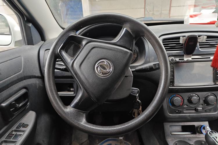 Used Dongfeng Fengon 330 2014 1.5L Manual Standard Edition DK15-02 Steering Wheel