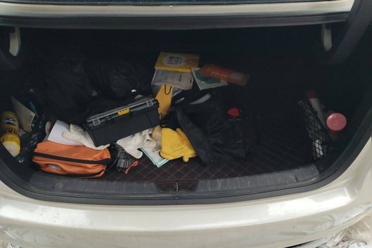 Used CHANGAN Raeton CC 2018 1.5T Manual Elegant Starry Edition China V Standard
