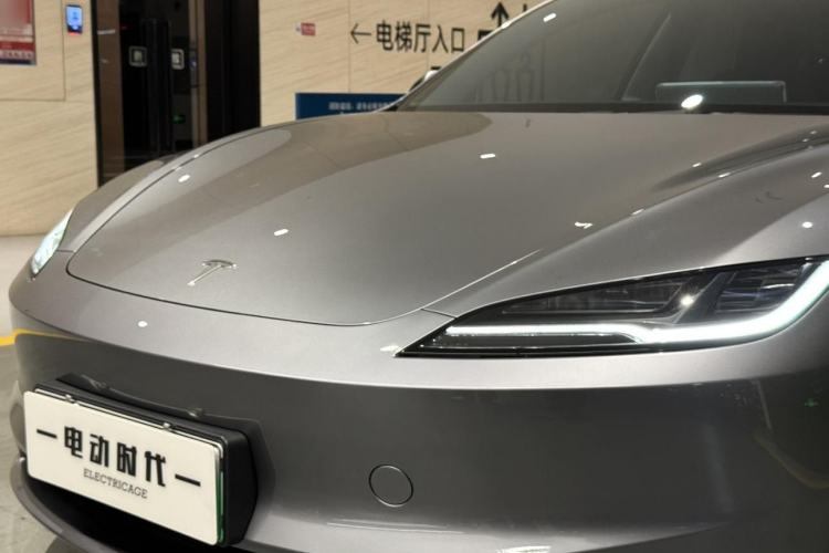 Used Tesla Model 3 2025 Rear-Wheel-Drive Version Exterior 7