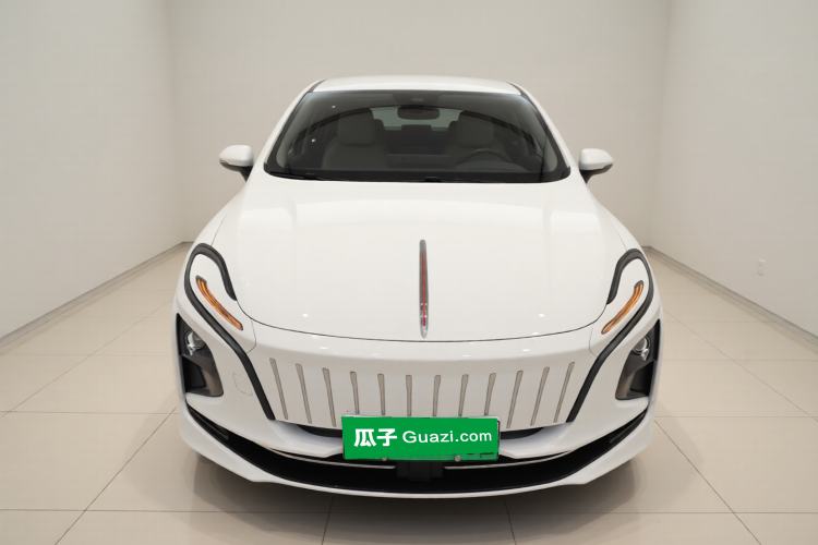 Used Hongqi E-QM5 2024 610 km PLUS
