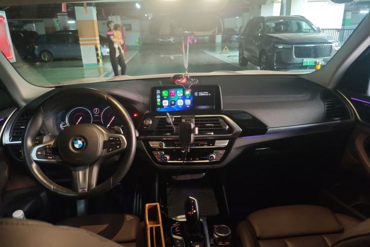 Used BMW X3 2019 xDrive28i M Sport Package Center Console