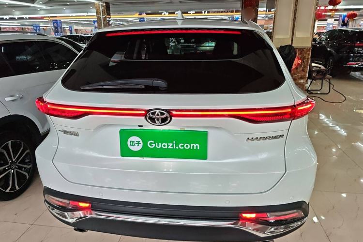 Used Toyota Harrier 2022 2.0L CVT Two-Wheel Drive Deluxe Edition