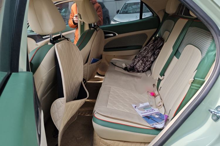 Used ORA Good Cat 2022 Morandi Edition 400km Standard Range Luxury Version Lithium Iron Phosphate