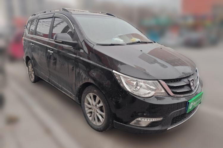 Used Baojun 730 2014 1.5L manual Comfort version 7 seats
