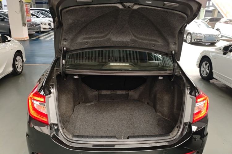 Used Honda Crider 2015 1.8L automatic luxury edition