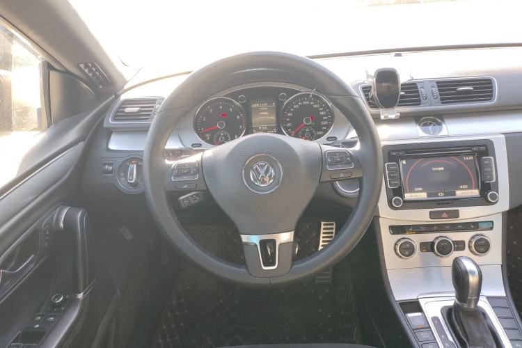 Used Volkswagen FAW-Volkswagen CC 2013 1.8TSI Luxury Model Steering Wheel