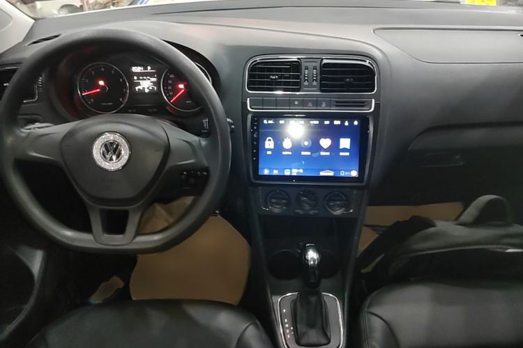 Used Volkswagen Polo 2014 1.4L Automatic Comfort Edition

