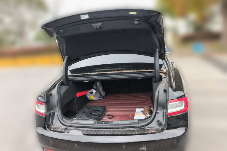 Used Lincoln Continental 2017 2.0T Two-Wheel-Drive Luxury Edition Trunk