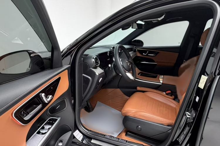 Used Mercedes-Benz GLC 2024 GLC 260 L 4MATIC Dynamic Edition 5-seater