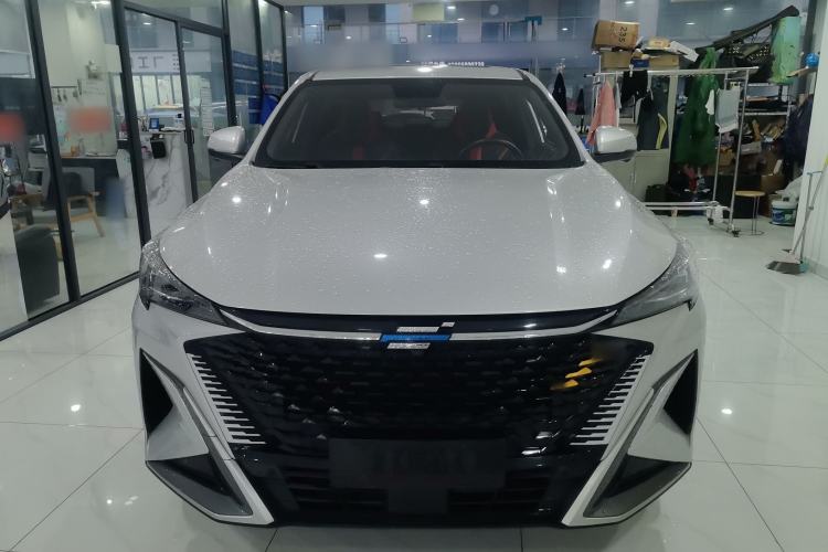 Used CHANGAN OSHAN X5 PLUS 2023 1.5T DCT Excellence Edition Front